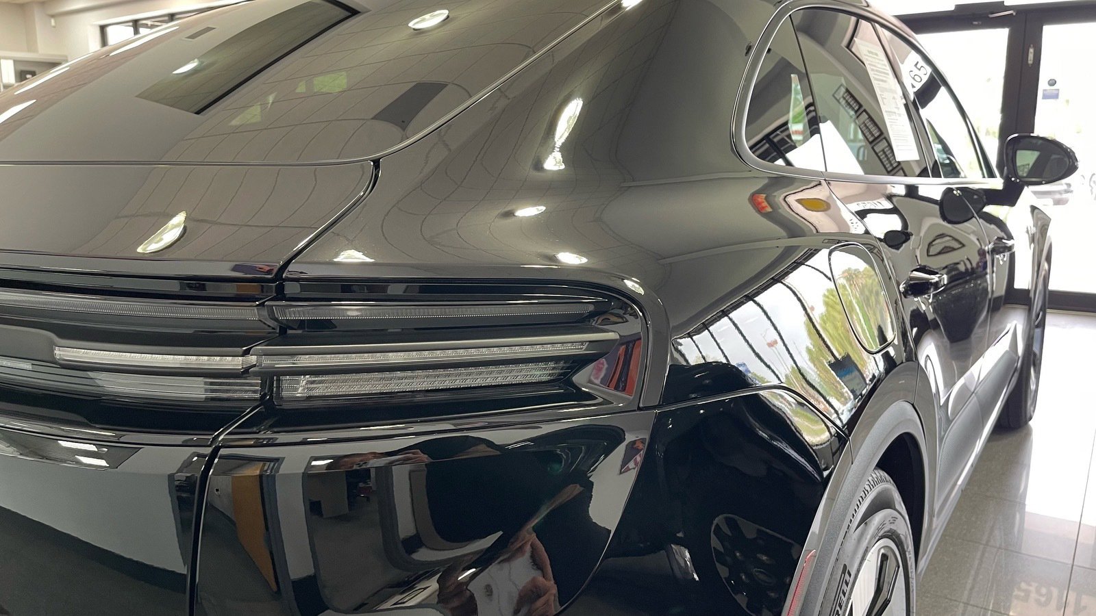 Used 2025 Porsche Macan Electric image 18