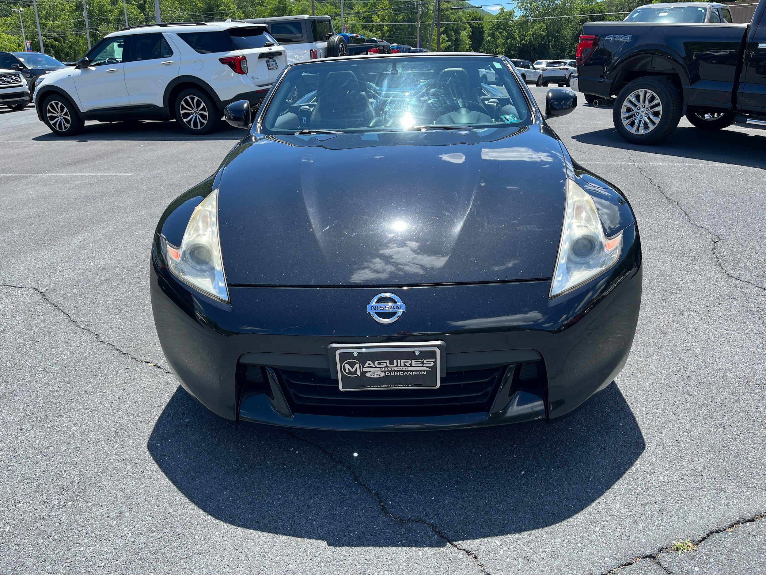 Used 2012 Nissan 370Z Touring w/ Sport Pkg RWD image 3