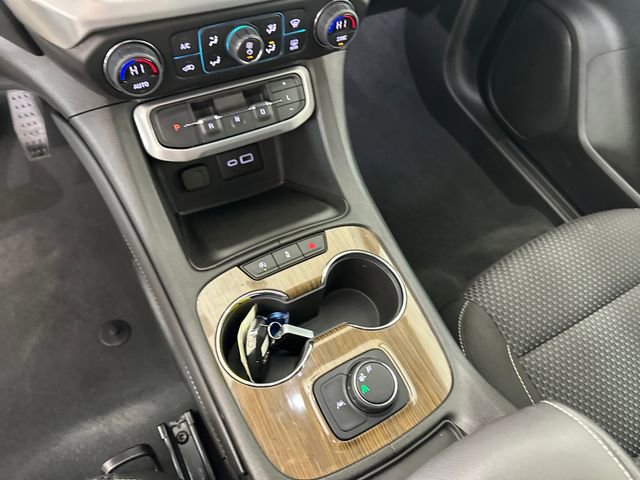 Used 2023 GMC Acadia SLE image 20