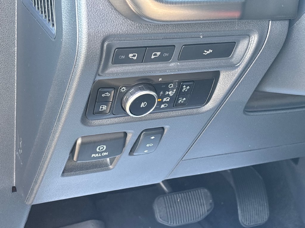 Used 2024 Ford F150 Lariat w/ Equipment Group 502A High AWD/4WD image 32