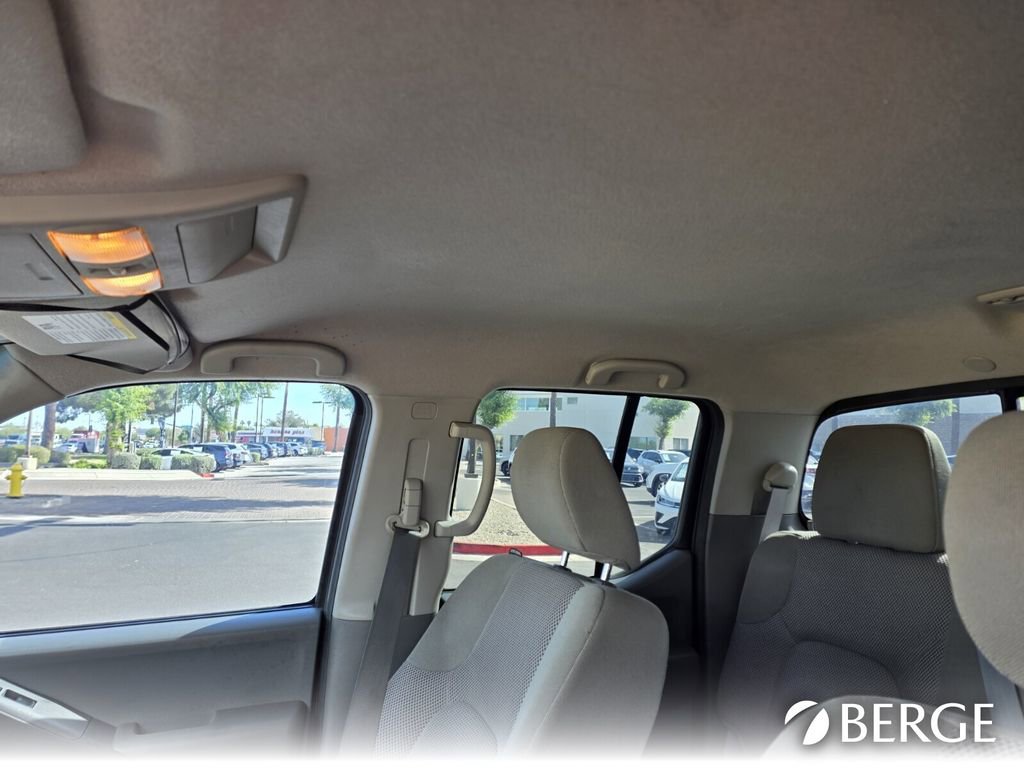 Used 2018 Nissan Frontier SV AWD/4WD image 15