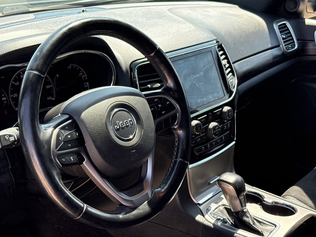 Used 2022 Jeep Grand Cherokee Laredo X RWD image 17
