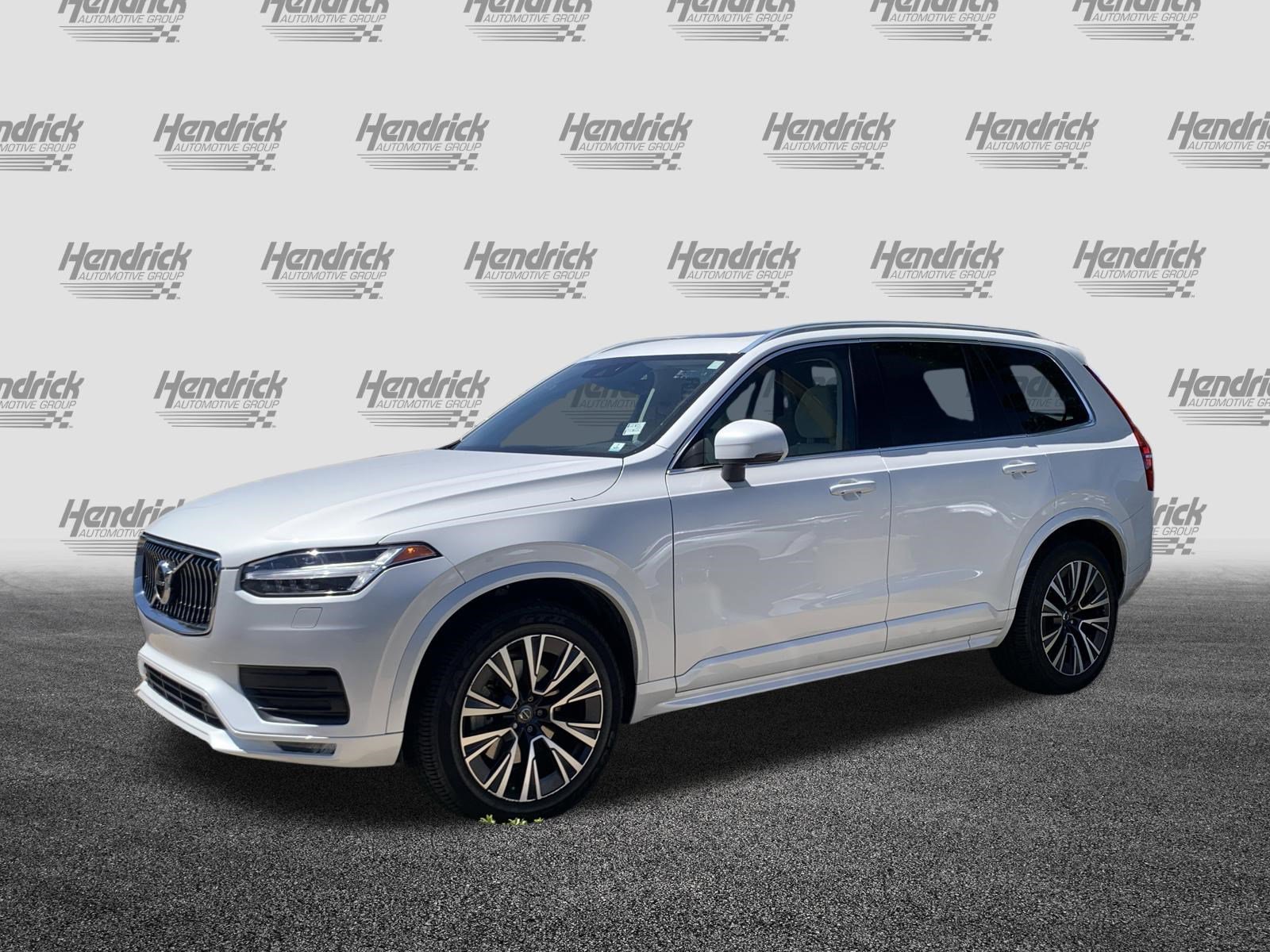 Used 2022 Volvo XC90 T5 Momentum w/ Climate Package FWD image 5