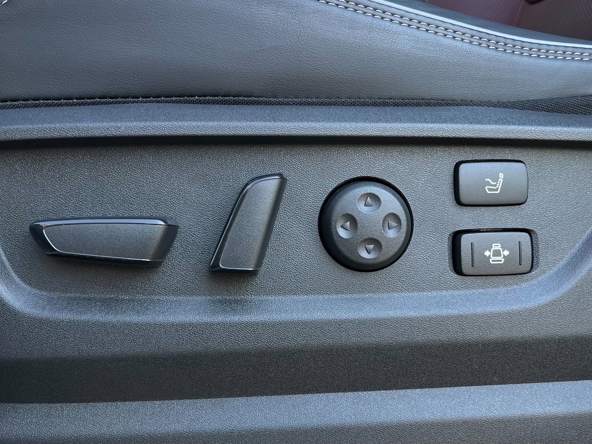 Used 2026 INFINITI QX80 Autograph w/ Premium Cargo Package image 16