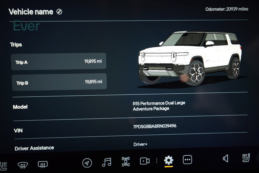 Used 2024 Rivian R1S Adventure AWD/4WD image 7
