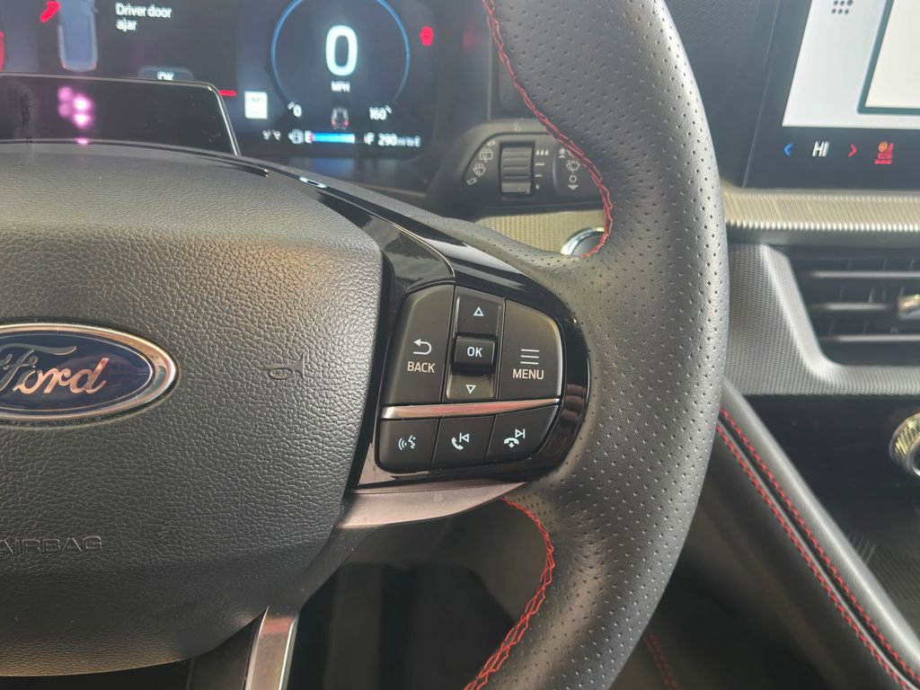 Used 2025 Ford Explorer ST-Line image 16