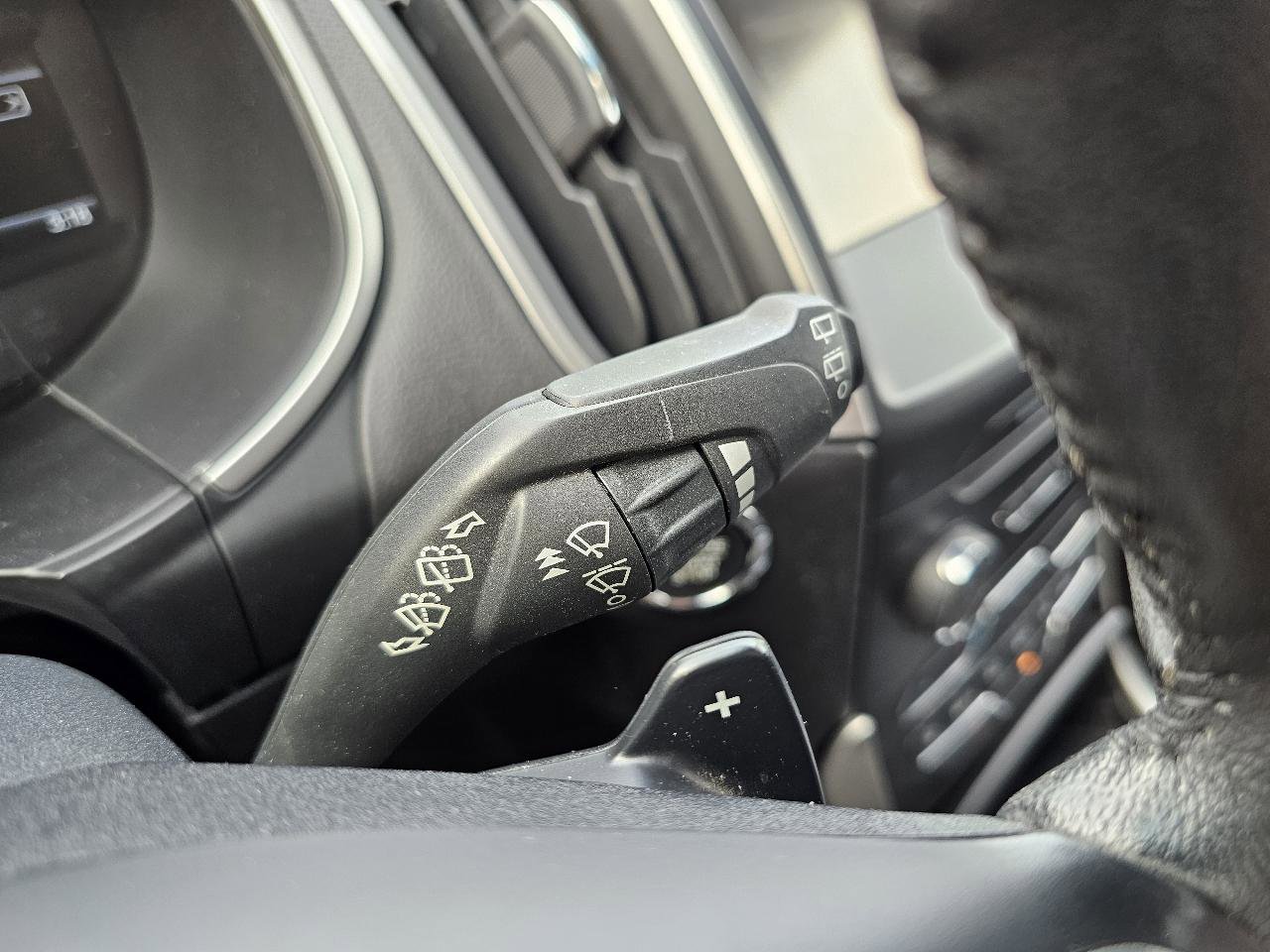 Used 2015 Ford Edge SEL w/ Equipment Group 201A image 50