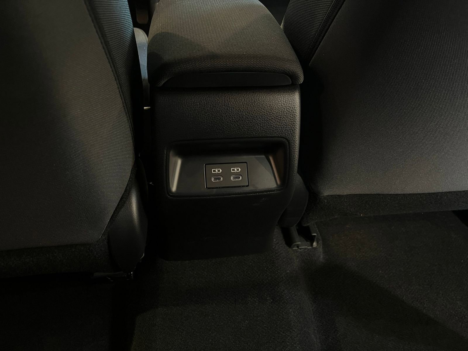 Used 2025 Toyota Corolla LE image 24