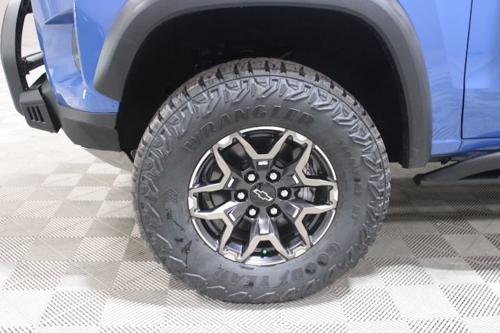 New 2026 Chevrolet Colorado ZR2 w/ Off-Road Front Bumper Package AWD/4WD image 41