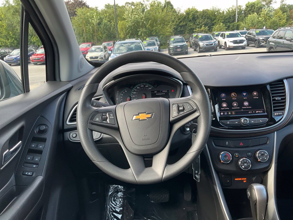 Used 2021 Chevrolet Trax LT FWD image 31