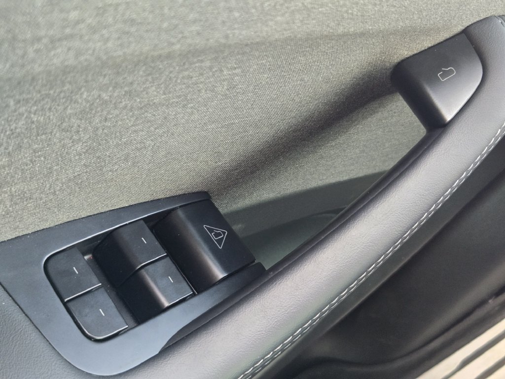 Used 2026 Tesla Model Y AWD image 22