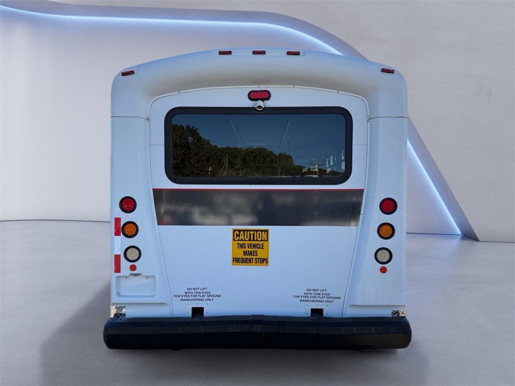 Used 2014 Chevrolet Express 4500 Base w/ Shuttle Bus Package image 10