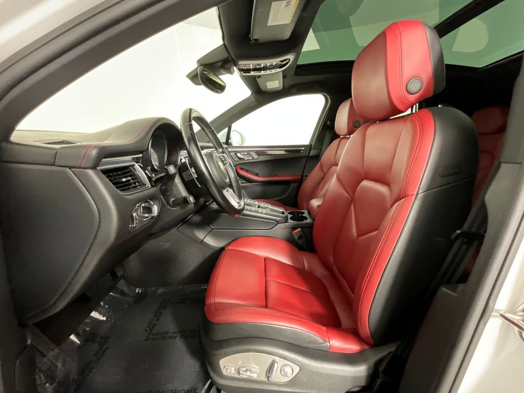 Used 2017 Porsche Macan S image 16