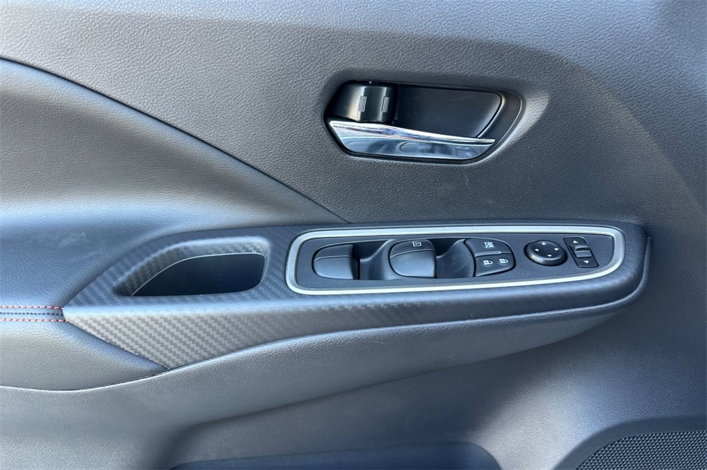 Used 2025 Nissan Versa SR w/ Trunk Package image 12