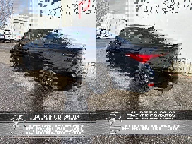 Used 2022 Toyota Avalon XSE image 5