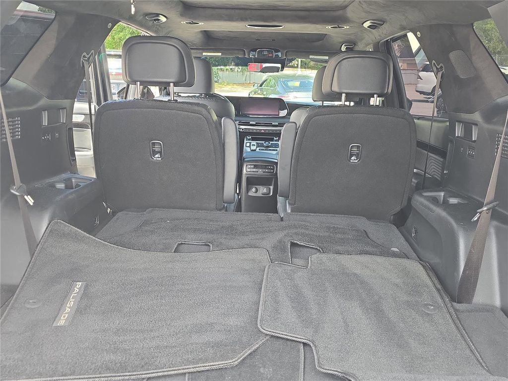 Used 2023 Hyundai Palisade Calligraphy w/ Cargo Package FWD image 7