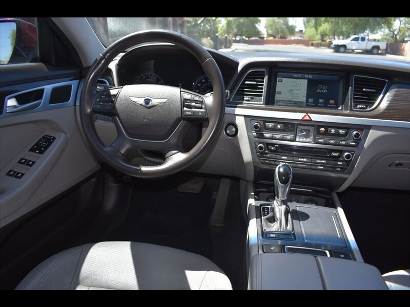Used 2015 Hyundai Genesis 3.8 RWD image 28