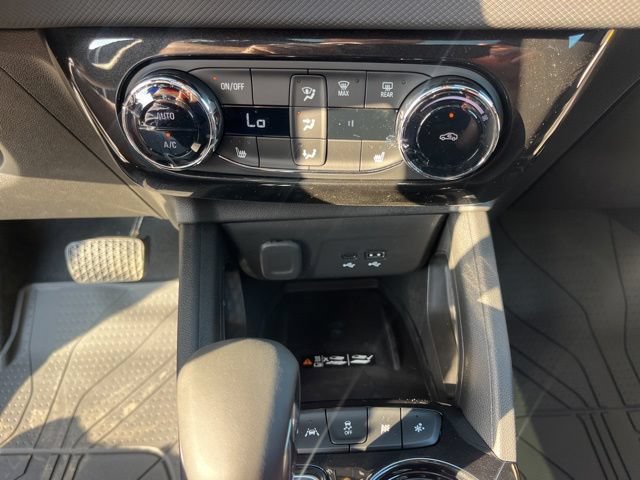 New 2026 Chevrolet TrailBlazer RS w/ Convenience Package FWD image 28