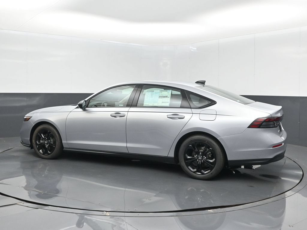 New 2025 Honda Accord SE image 4