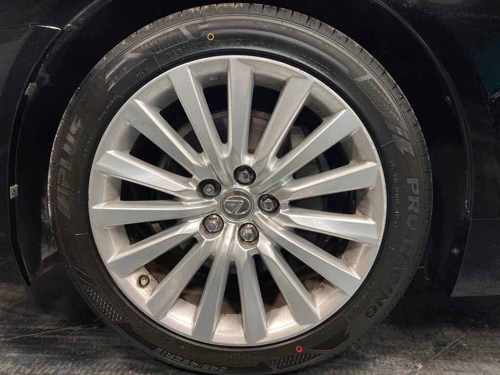Used 2017 Lexus LS 460 w/ Comfort Package RWD image 37
