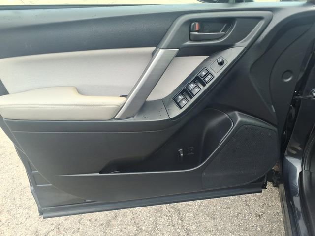 Used 2016 Subaru Forester 2.5i Premium w/ All-Weather Package AWD/4WD image 13