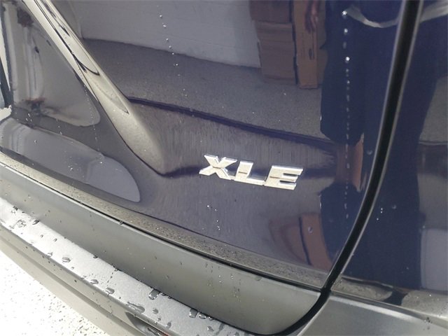 Used 2022 Toyota RAV4 XLE image 5