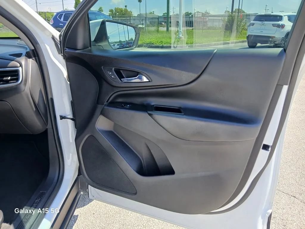 Used 2021 Chevrolet Equinox LT FWD image 29