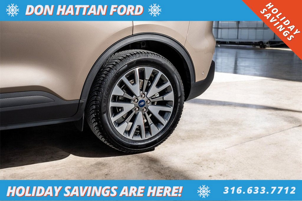 Used 2020 Ford Escape Titanium image 37