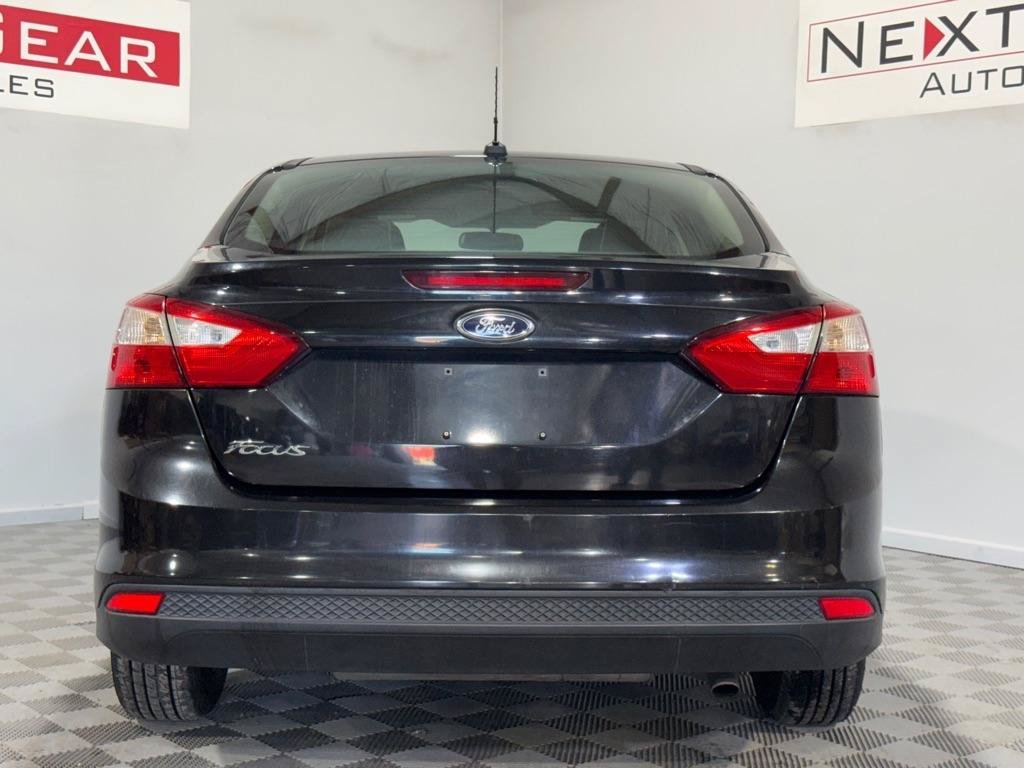 Used 2012 Ford Focus S FWD image 7