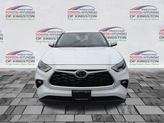 Used 2022 Toyota Highlander LE image 8