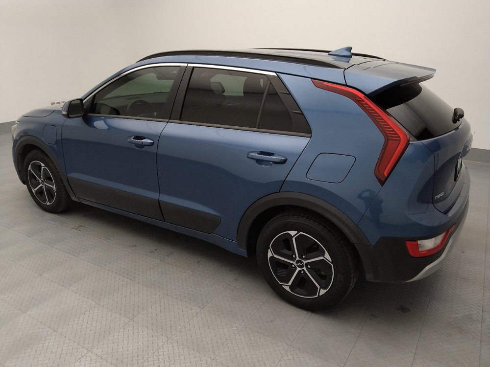 Used 2023 Kia Niro EX image 3