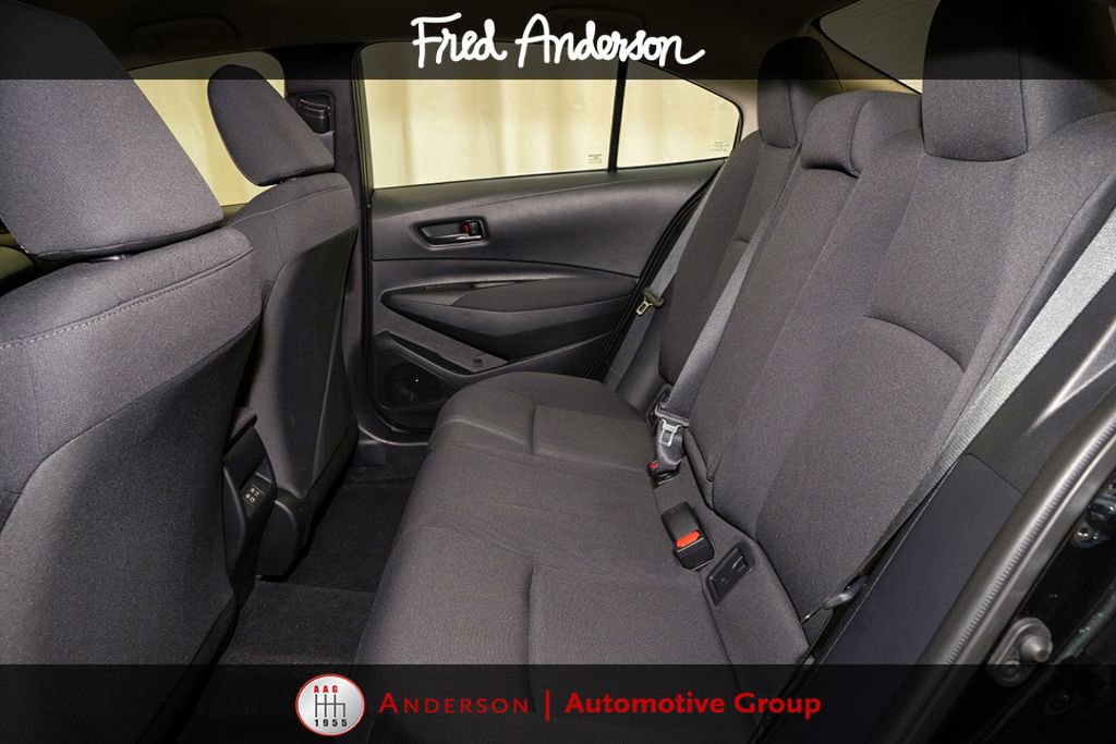 Used 2025 Toyota Corolla LE FWD image 8