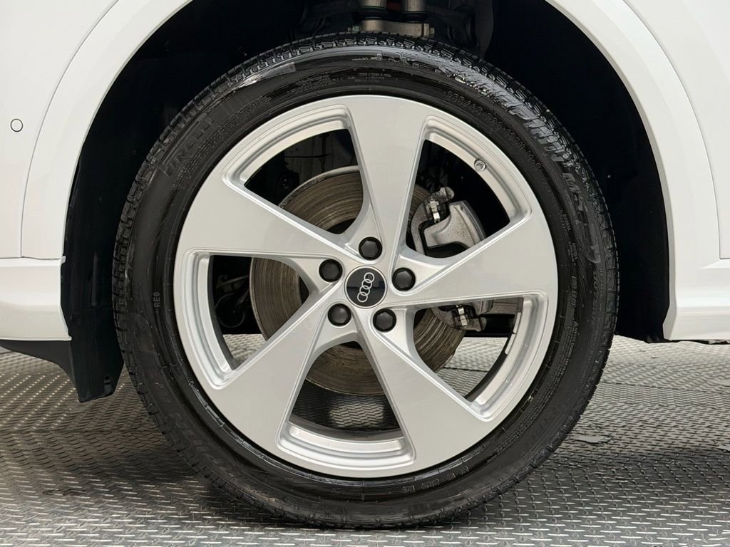 Used 2025 Audi Q5 Premium Plus image 9