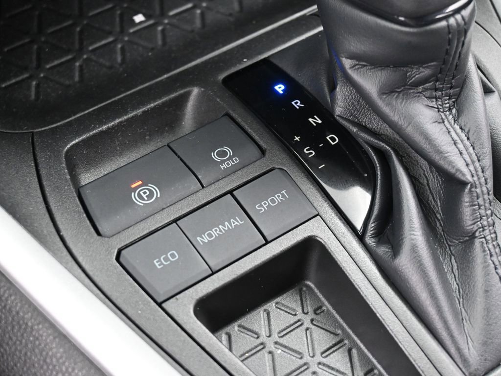 Used 2023 Toyota RAV4 XLE image 27