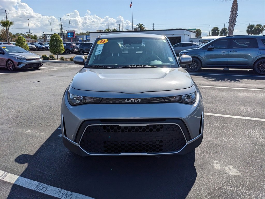 Certified 2025 Kia Soul LX image 4