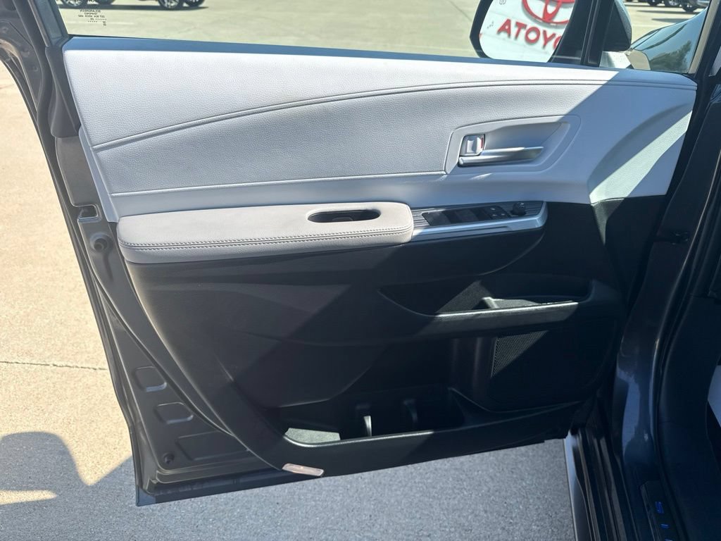 Certified 2025 Toyota Sienna XLE w/ XLE Plus Package AWD/4WD image 19