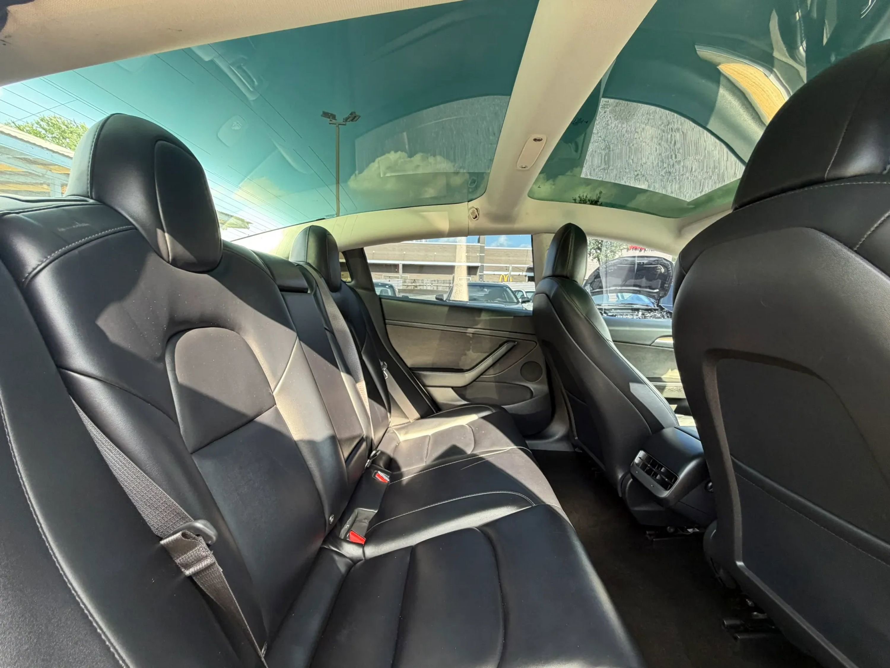 Used 2021 Tesla Model 3 Standard Range Plus RWD image 9