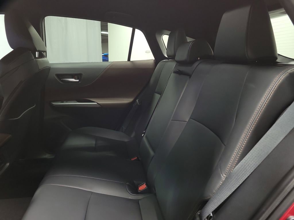 Used 2024 Toyota Venza XLE image 22