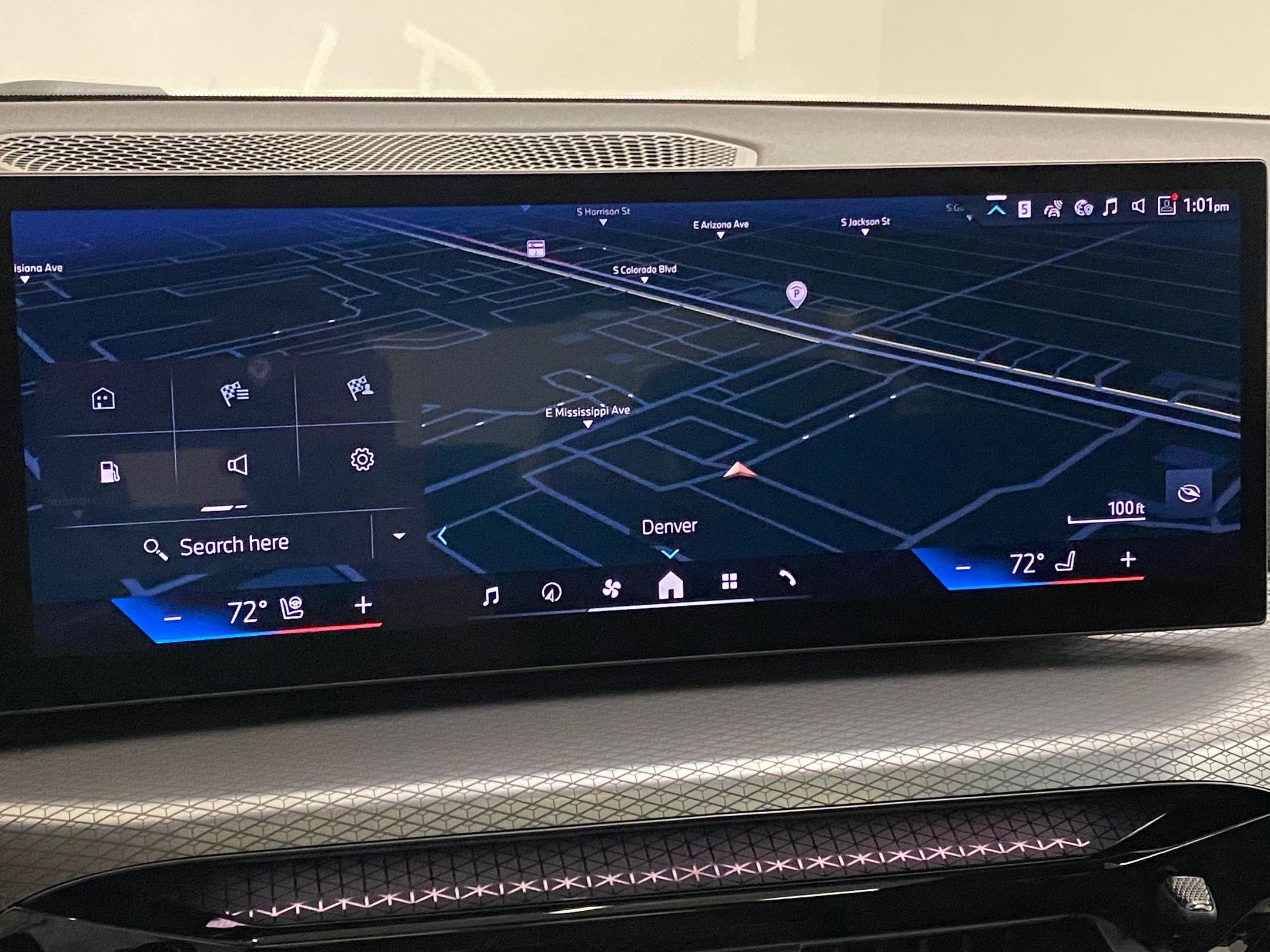 New 2025 BMW 330i xDrive Sedan w/ Convenience Package image 28