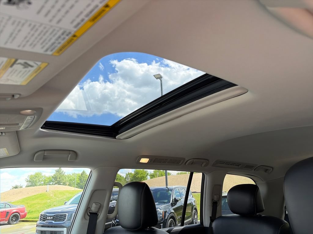 Used 2021 INFINITI QX80 Premium Select w/ All-Season Package AWD/4WD image 28