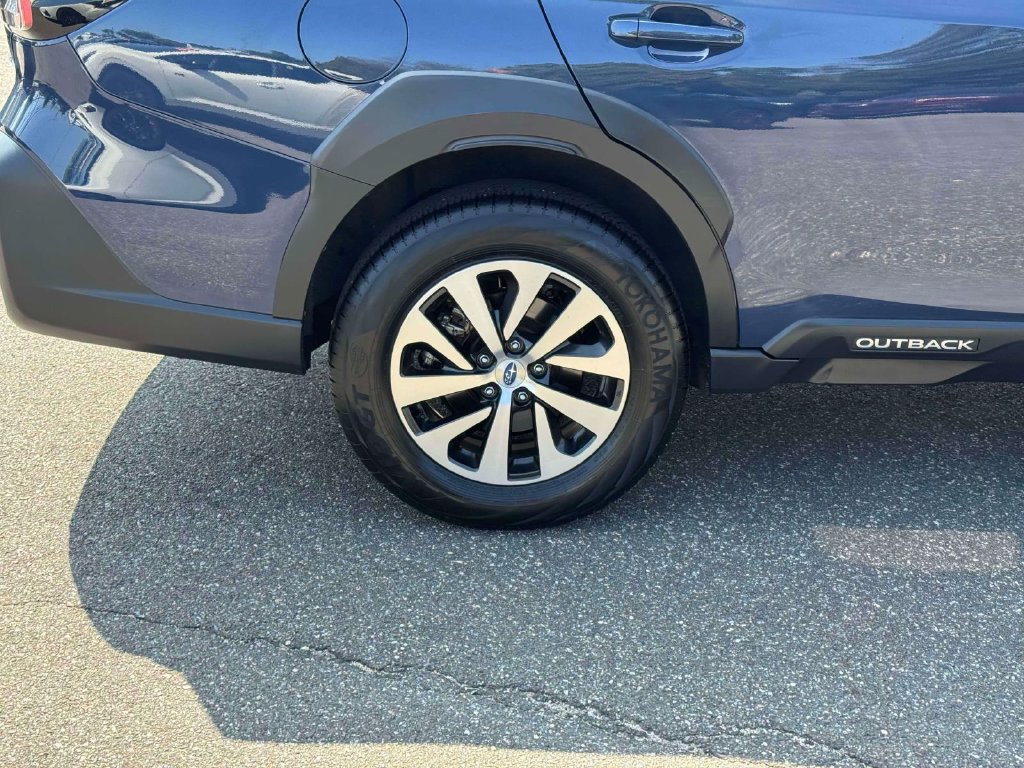 Used 2024 Subaru Outback AWD/4WD image 11