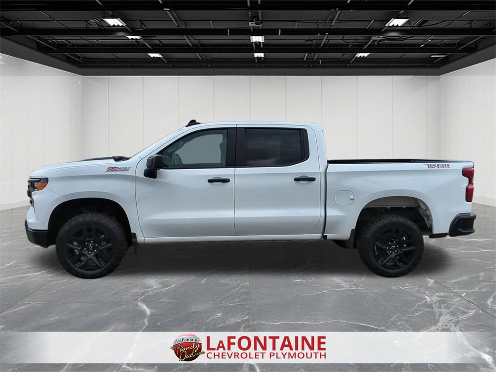 Used 2022 Chevrolet Silverado 1500 Custom Trail Boss w/ LPO, Dark Essentials Package image 5