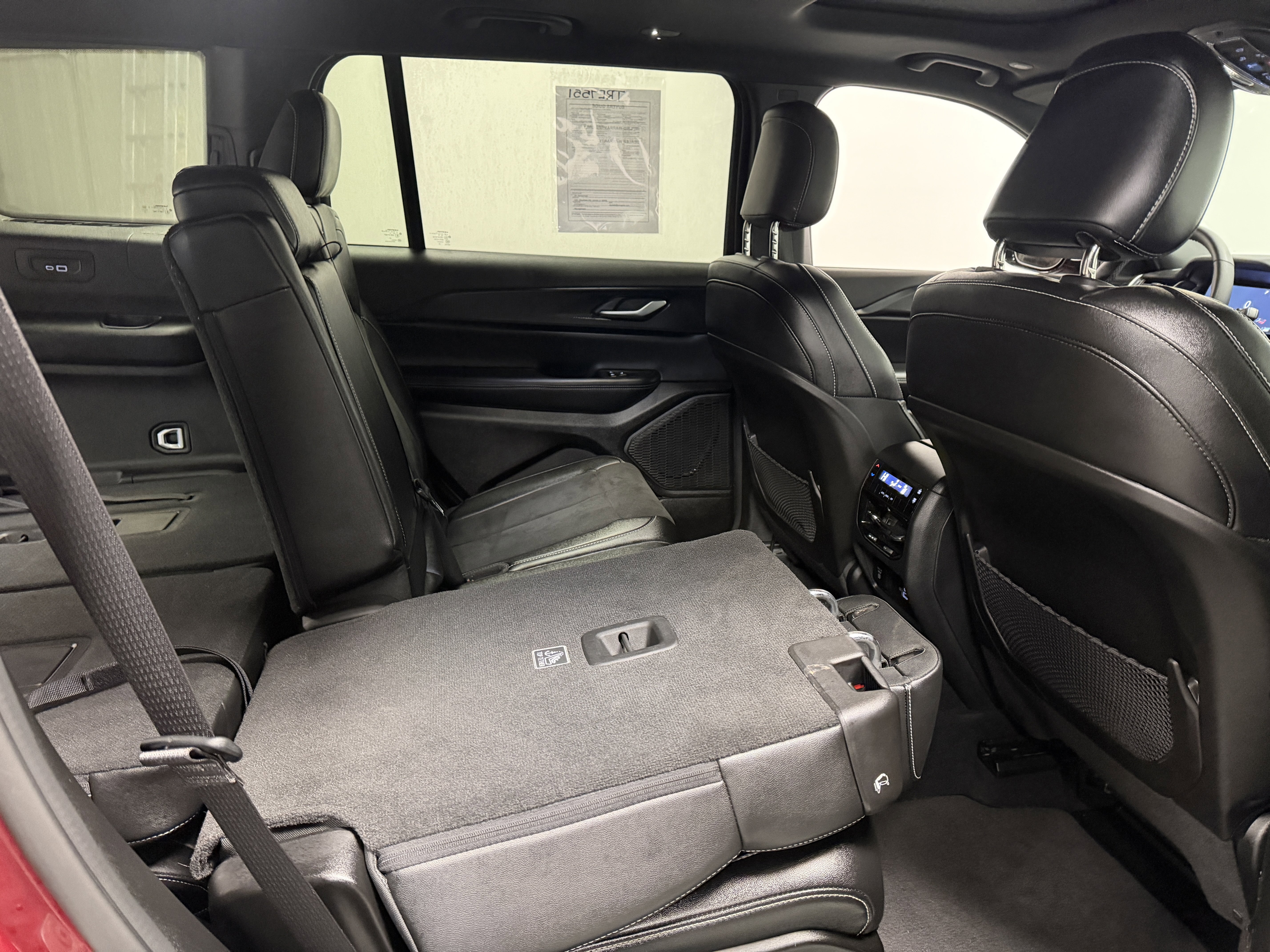 Used 2024 Jeep Grand Cherokee L Altitude image 26