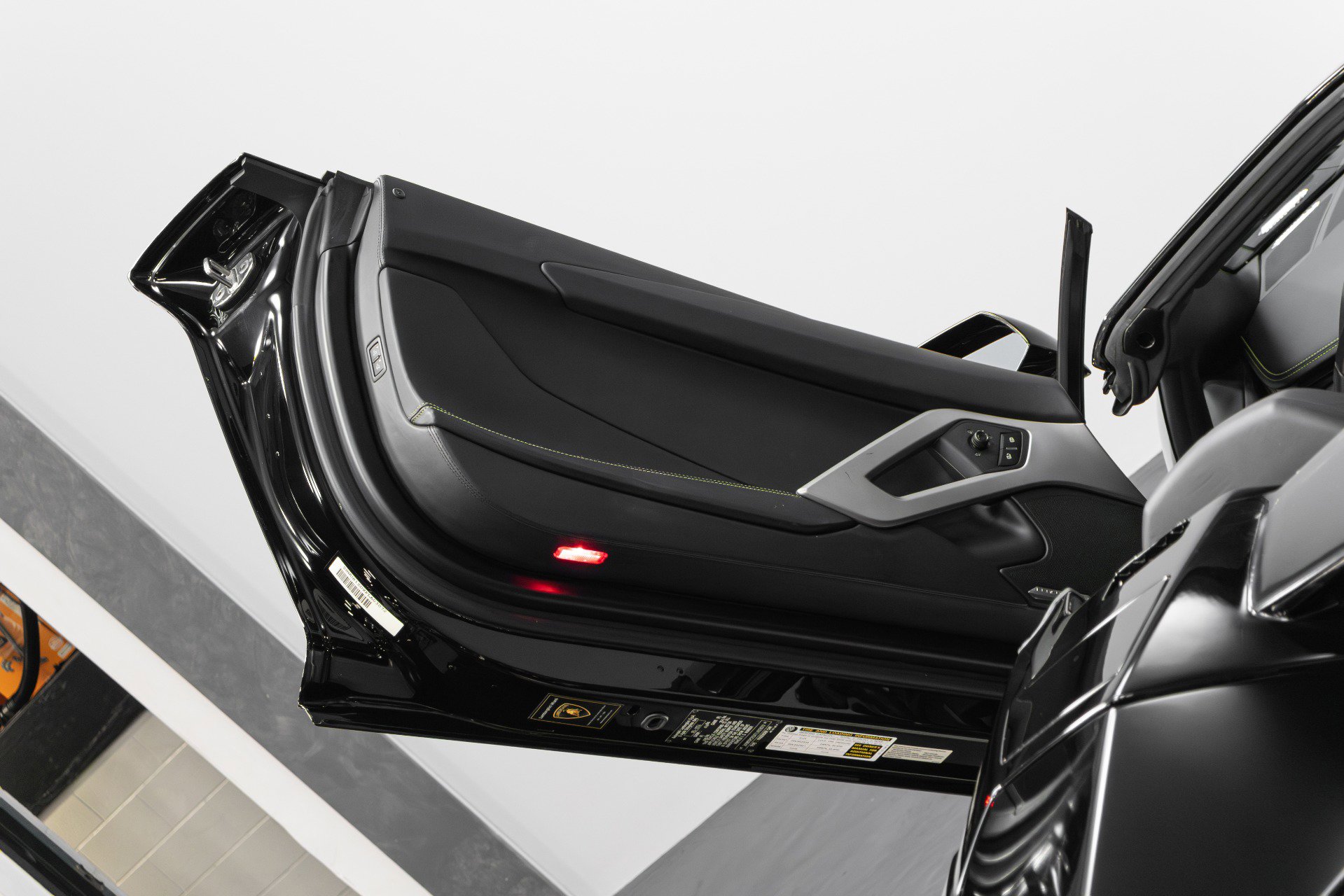 Used 2015 Lamborghini Aventador LP 700-4 image 48