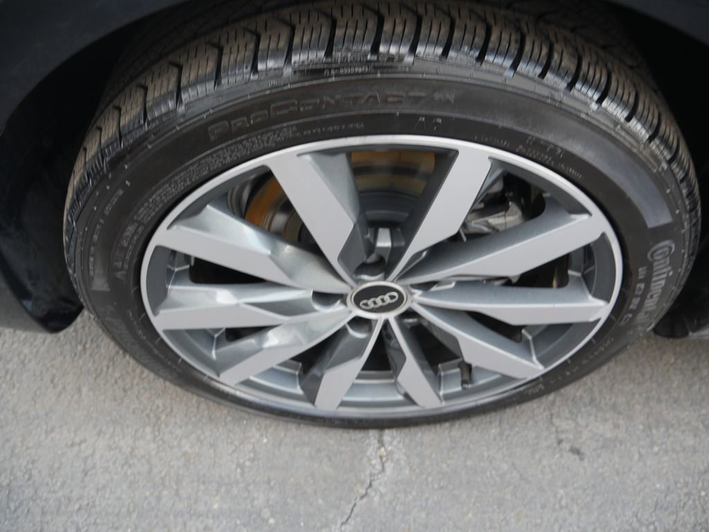Used 2023 Audi A4 2.0T Premium w/ Convenience Package image 12