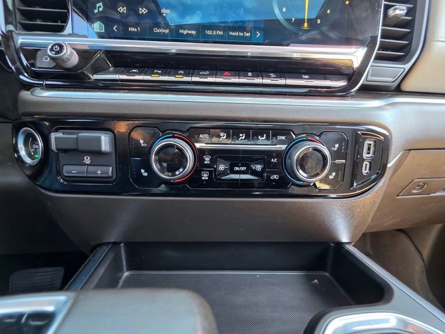 Used 2022 Chevrolet Silverado 1500 LT Trail Boss w/ LT Trail Boss Premium Package AWD/4WD image 22