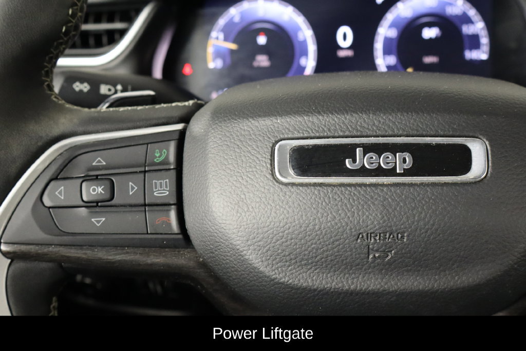Used 2023 Jeep Grand Cherokee Limited AWD/4WD image 8