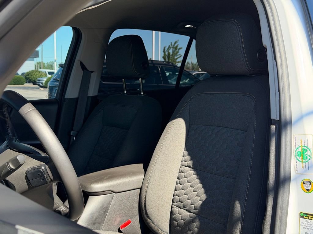 Used 2020 Chevrolet Equinox LT FWD image 14