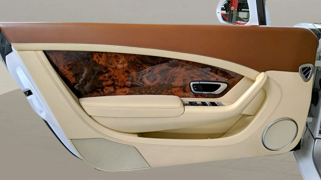 Used 2012 Bentley Continental GT image 29