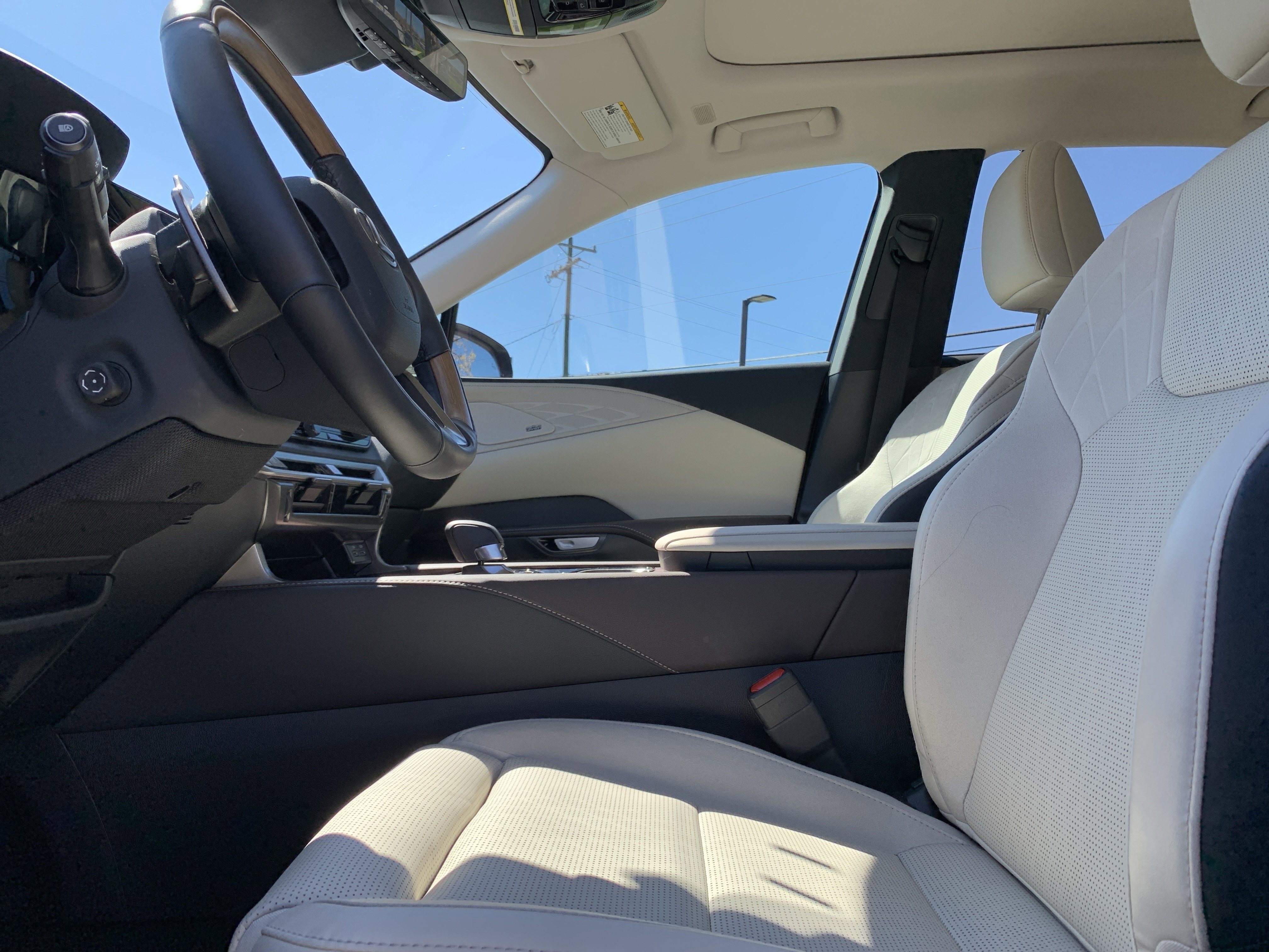 Used 2025 Lexus RX 450h 450h+ Luxury w/ Convenience Package image 16